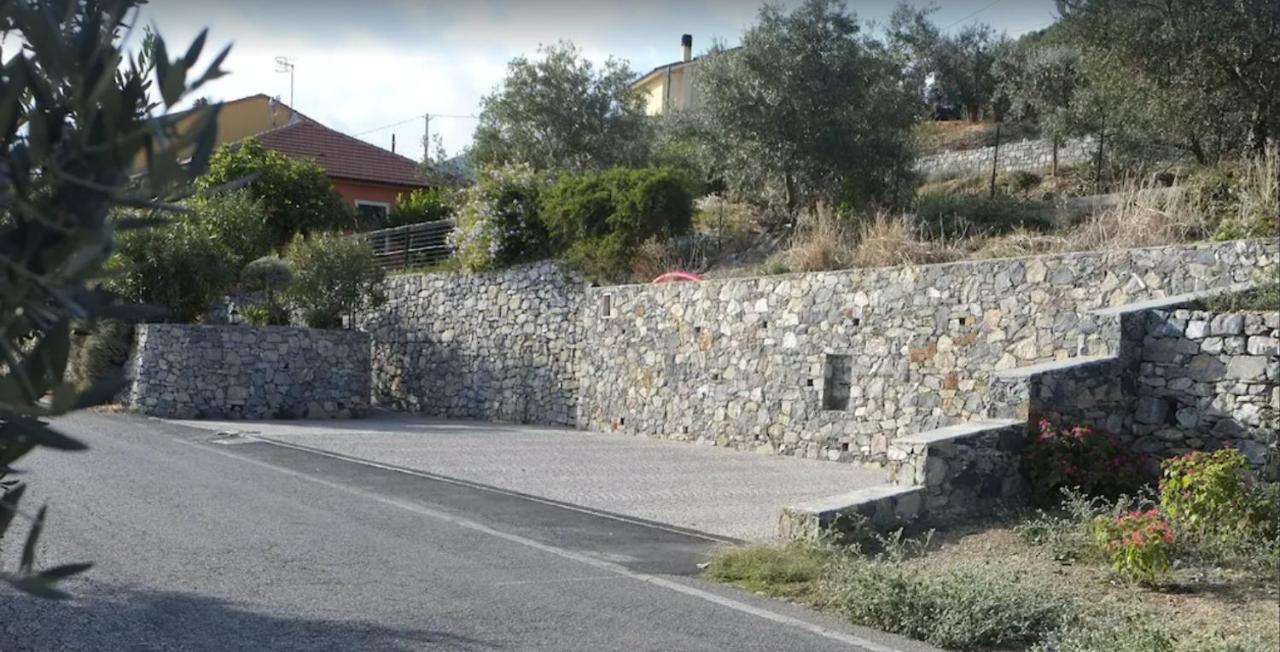 Casa Di Claudia Lejlighed Arnasco Eksteriør billede
